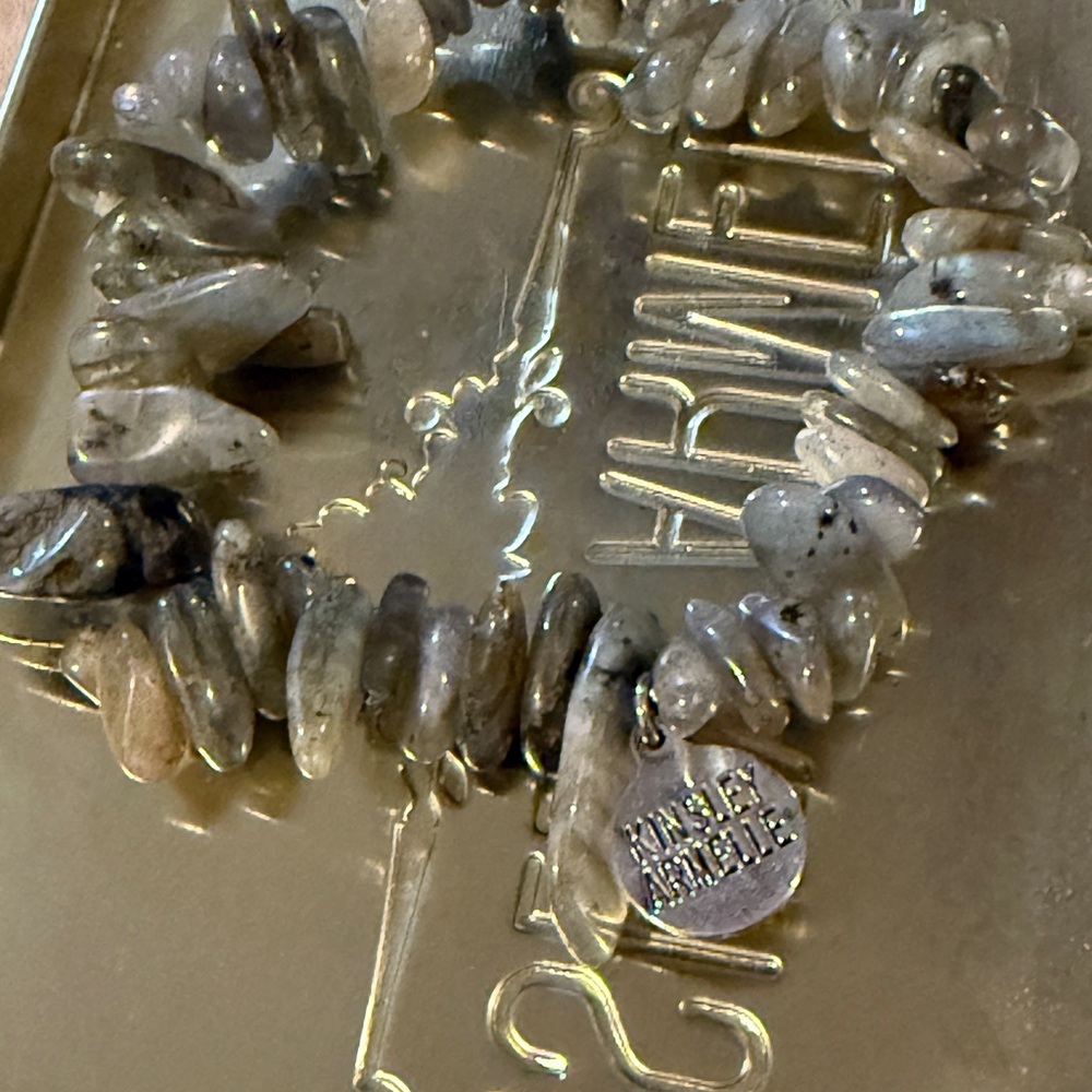 Kinsley Armelle Gray Stone Bracelet